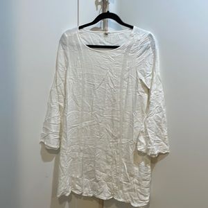 White flare long sleeve dress